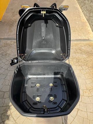 Baúl Honda Forza Gris Perlado + Soporte Shad 33L