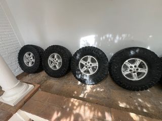 Llantas Land Rover Discovery con neumáticos toyo