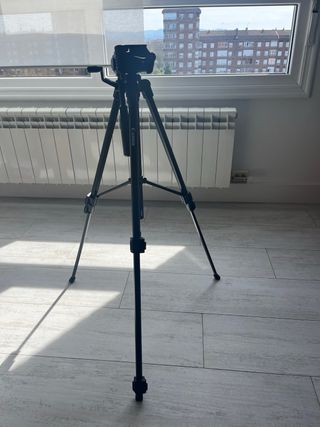 Trípode Canon para cámara