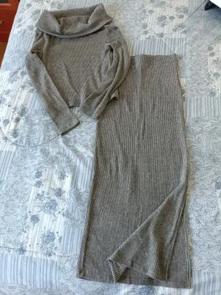 Conjunto Falda Larga y Jersey Gris