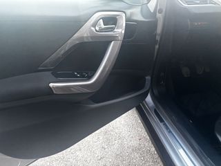 SUV 4X2 Peugeot 2008 1.6 HDI