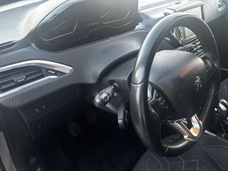 SUV 4X2 Peugeot 2008 1.6 HDI