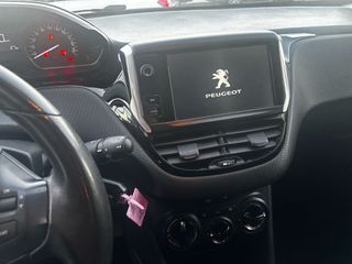 SUV 4X2 Peugeot 2008 1.6 HDI