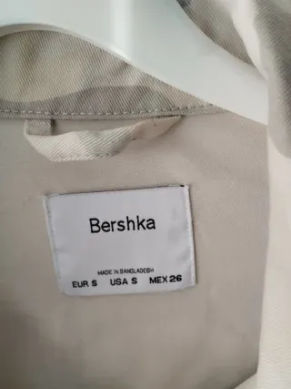 Chaqueta camuflaje Bershka S