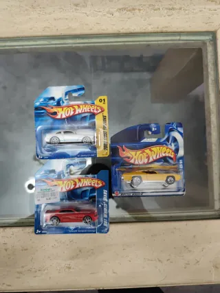 Hot Wheels 2008 First Editions y otras series.
