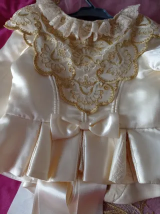 Corpiño y Manteletas Niña Beige/ dorado