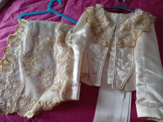 Corpiño y Manteletas Niña Beige/ dorado