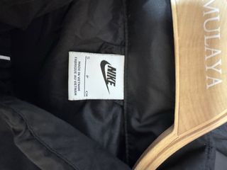 Conjunto deportivo Nike negro