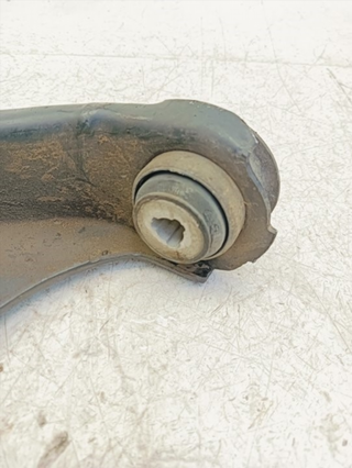 BRAZO SUSPENSION DELANTERO DERECHO RENAULT CLIO I