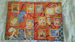 Álbum de Pokémon con pegatinas