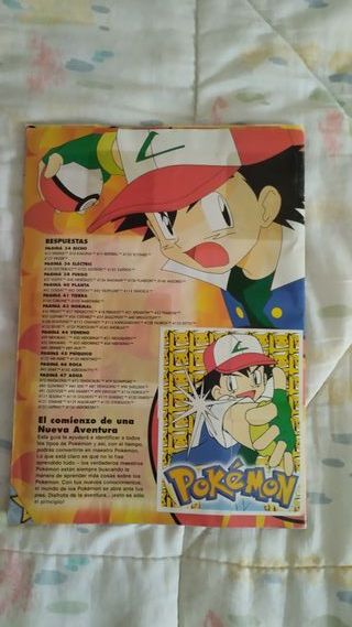 Álbum de Pokémon con pegatinas