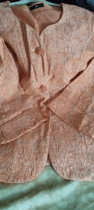 Blazer naranja con textura mujer