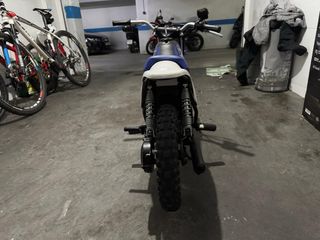 Yamaha Pewe 50 Motocross Azul/Blanco
