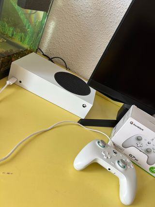 Xbox Series S Blanca 512GB + Mando