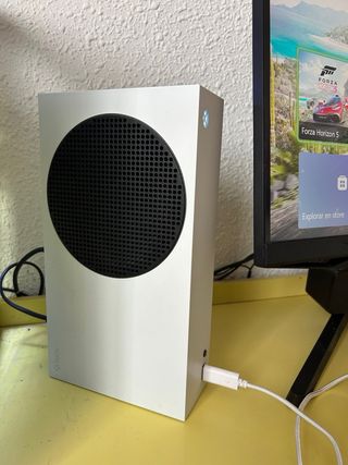 Xbox Series S Blanca 512GB + Mando