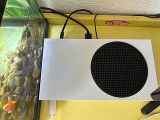 Xbox Series S Blanca 512GB + Mando