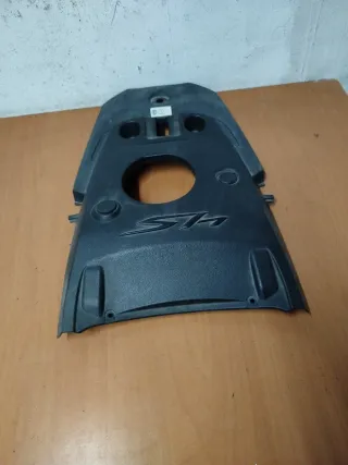 Tapa Bajo Asiento Honda SH 125 (2017)