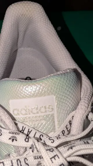 Zapatillas Adidas Superstar Blancas y Moradas