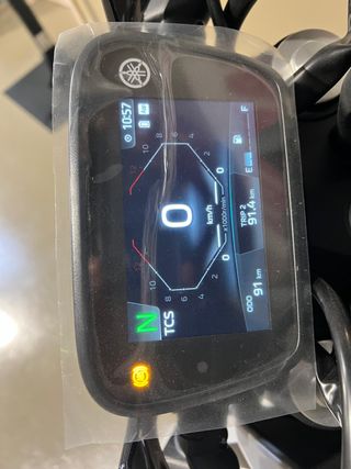 Yamaha MT-125 2025 Blanca y Azul