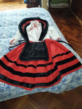 Traje Regional Gallega de niña