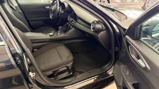 Alfa Romeo Giulia 2.2 JTDM 150 CV AUTOMATICO 2018