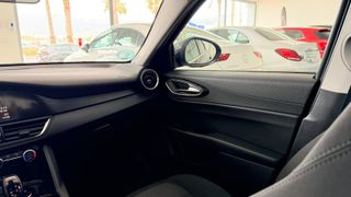 Alfa Romeo Giulia 2.2 JTDM 150 CV AUTOMATICO 2018