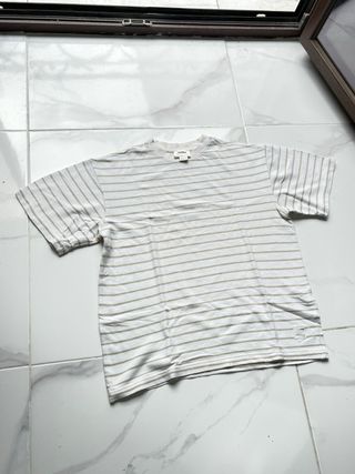 Camiseta Pull&Bear Rayas Blancas y Beige