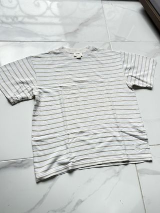 Camiseta Pull&Bear Rayas Blancas y Beige
