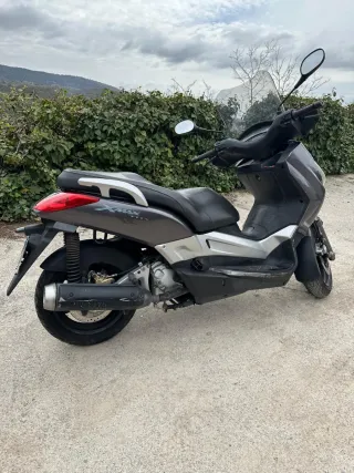 Yamaha Xmax