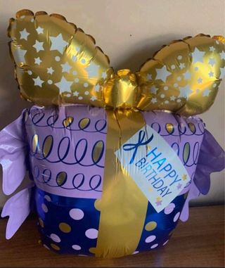 Lote fiesta: cortina dorada, globos y más