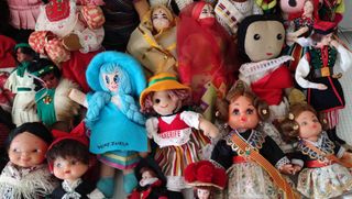 Collezione Bambole Mondo Trapo in Legno