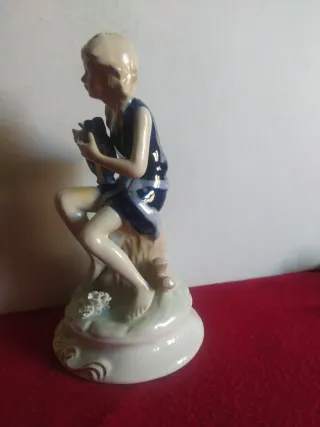 Statuetta Capodimonte ceramica ragazza con lira