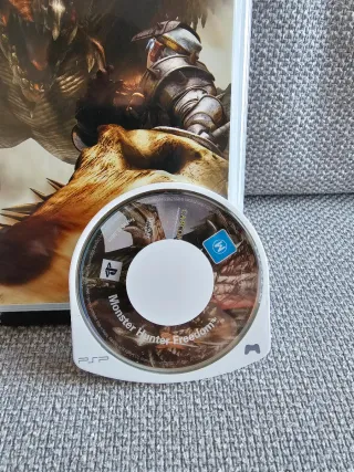 Monster Hunter Freedom PSP completo