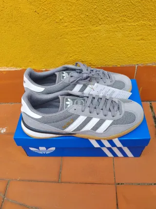 Adidas Gazelle sala grises y blancas