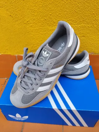 Adidas Gazelle sala grises y blancas