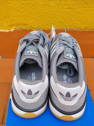 Adidas Gazelle sala grises y blancas