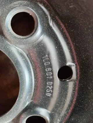 Rueda de repuesto Michelin T105/70R14