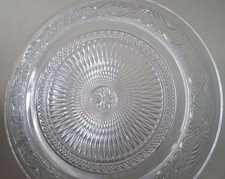 Juego de 6 platos llanos de cristal tallado