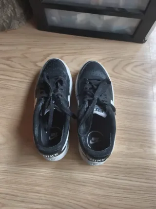 Nike Court Vision Alta Negro y Blanco