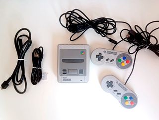 Nintendo SNES Classic Mini + 2 Mandos