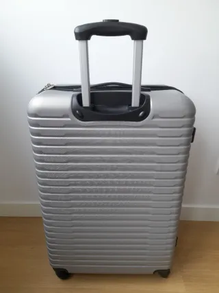 Maleta Primark GRANDE (1 sólo uso)