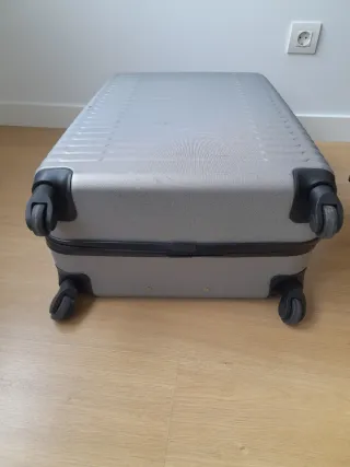 Maleta Primark GRANDE (1 sólo uso)