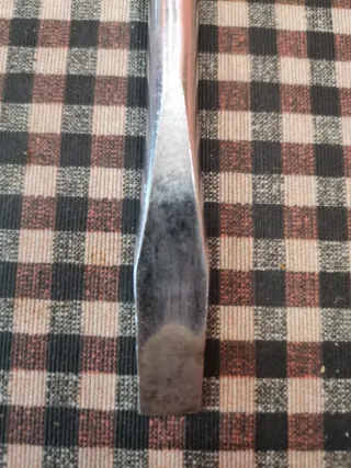 Destornillador plano antiguo