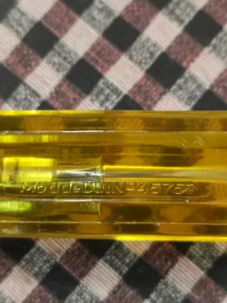 Destornillador plano antiguo