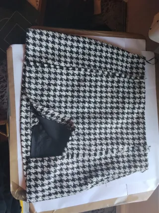 Falda de cuadros blanco y negro