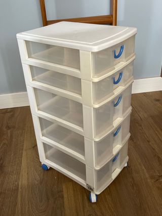 Cajonera de plástico con ruedas