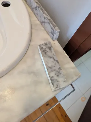 Lavabo con mueble y espejo