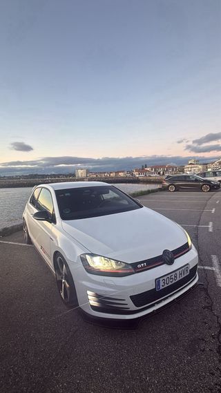 Volkswagen Golf 2014
