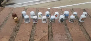 Collezione di ditali in porcellana