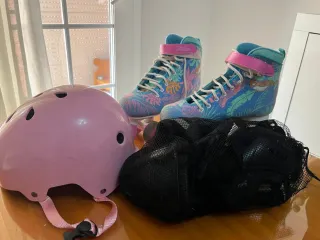 Patines 4 ruedas + Casco + Protecciones